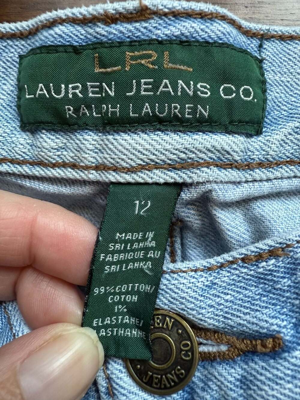 Lauren Jeans Co. Ralph Lauren Women's Size 12 Light Wash Denim Capri Jeans - Picture 4 of 6